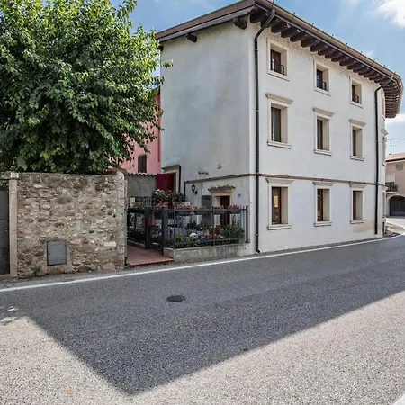 Le Di Erminia Vintage Valeggio Apartment Valeggio sul Mincio